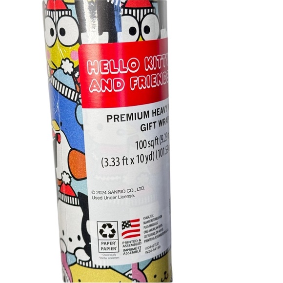 HELLO KITTY Christmas and FRIENDS Holiday GIFT Wrapping Paper 100sq ft - Picture 3 of 4